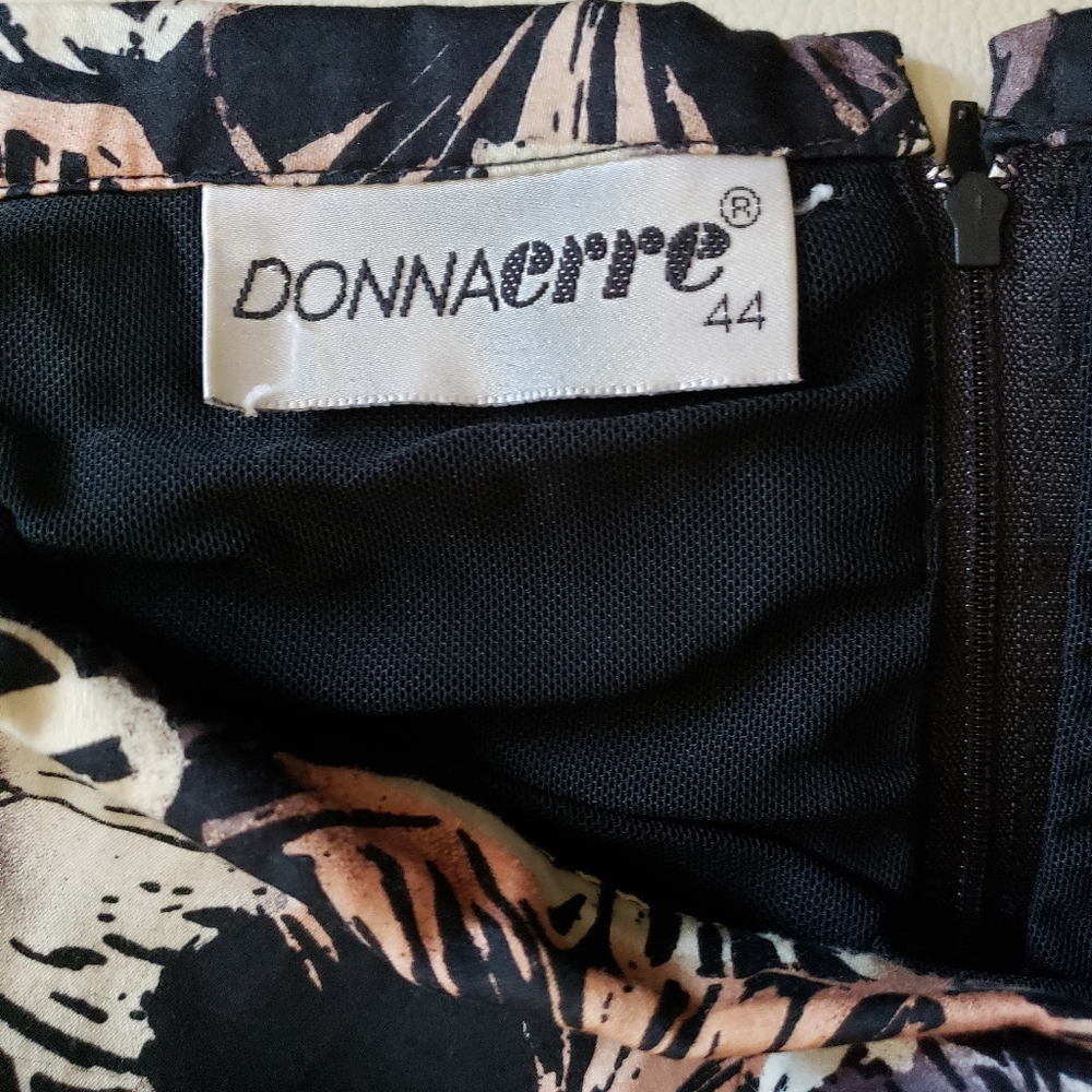 Dress - Picture 3 of 8